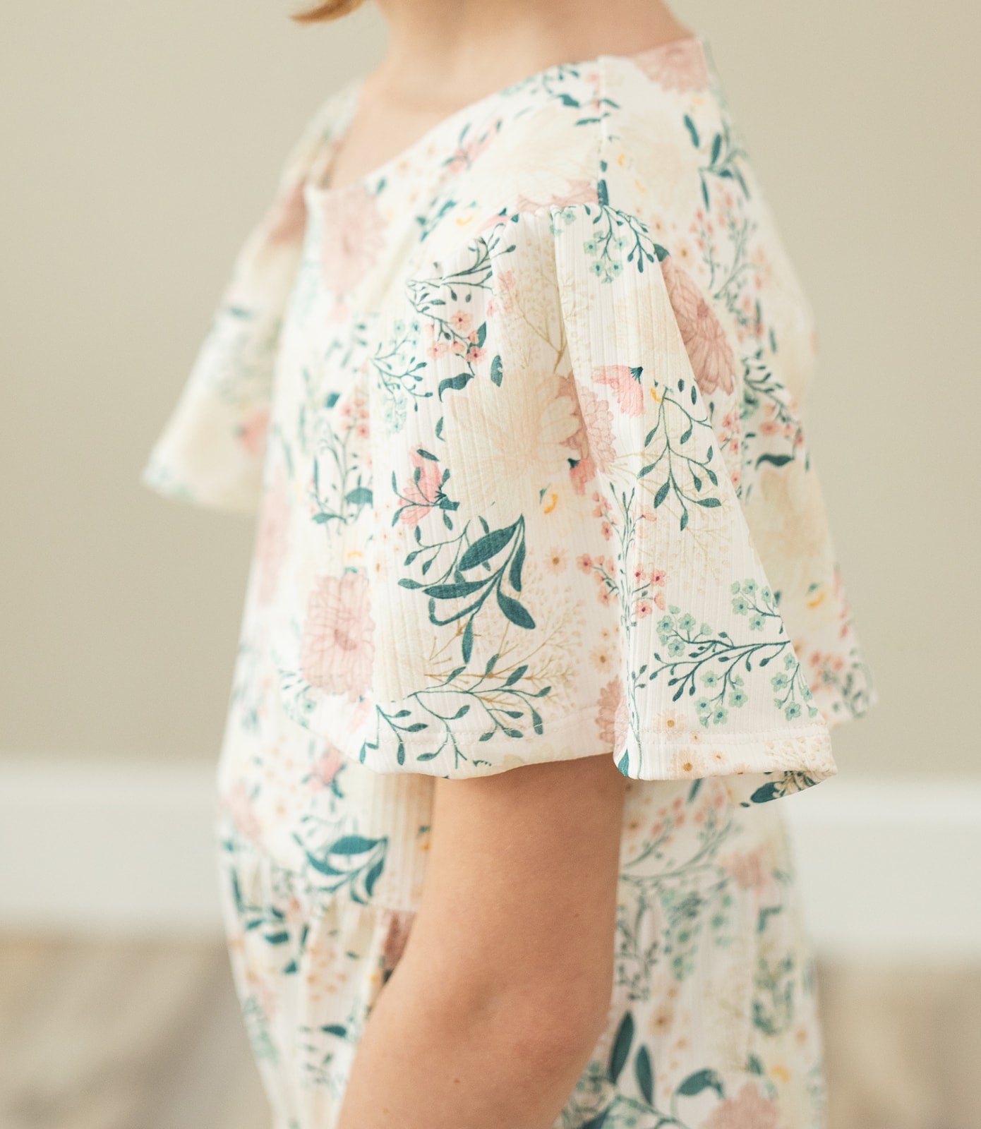 teal dress with pink flowers Brodeaux and Magenta Bridesmaids Bouquets with Teal Dress
